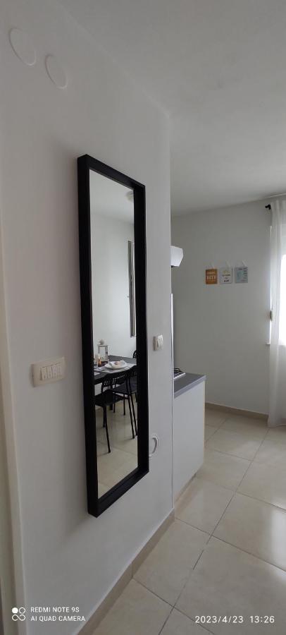 Apartman Sandra Apartment Split Exterior photo